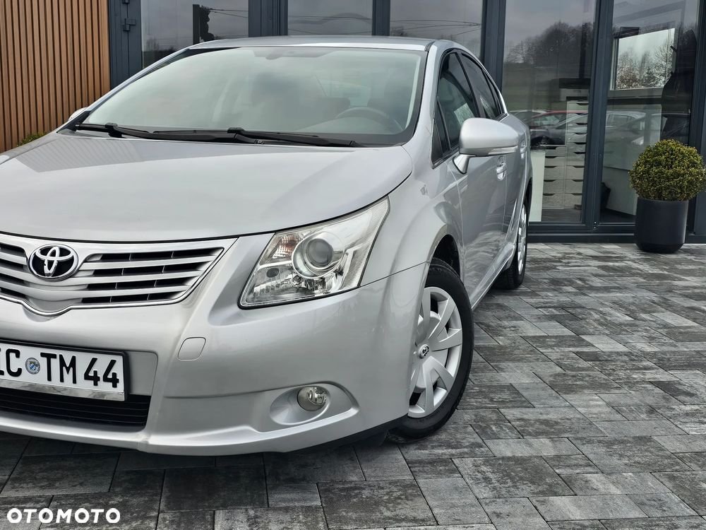Toyota Avensis 1.8 Comfort - 13