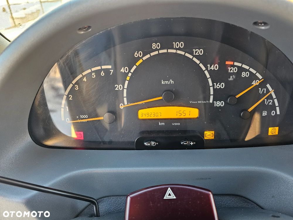 Mercedes-Benz Sprinter - 10
