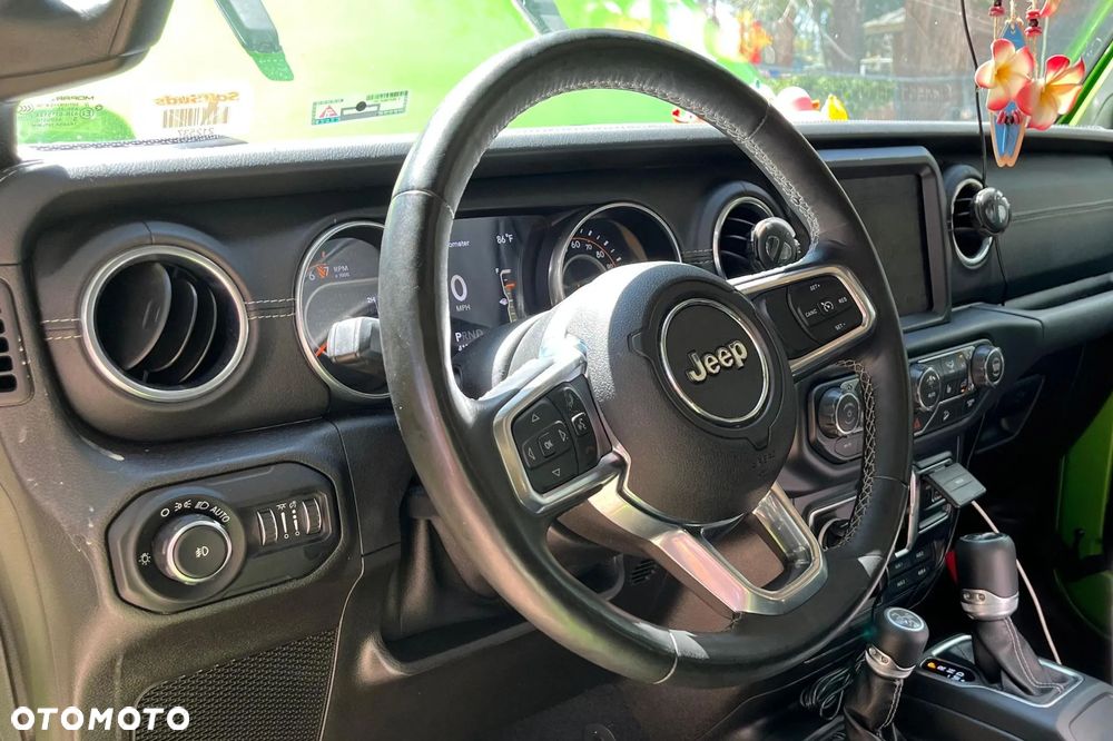 Jeep Wrangler - 28
