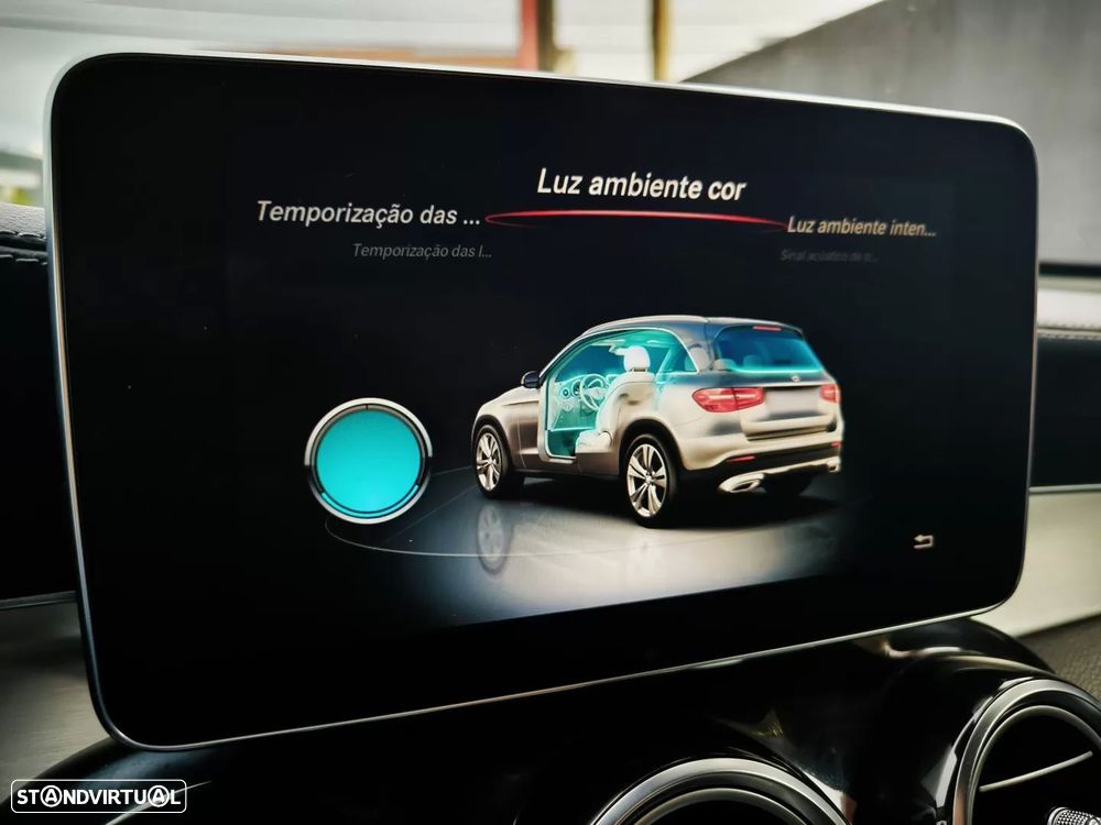 Mercedes-Benz GLC 250 d 4Matic 9G-TRONIC AMG Line - 24