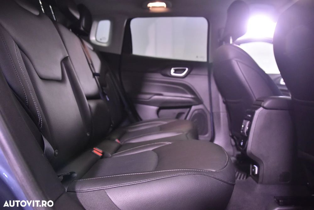 Jeep Compass - 12