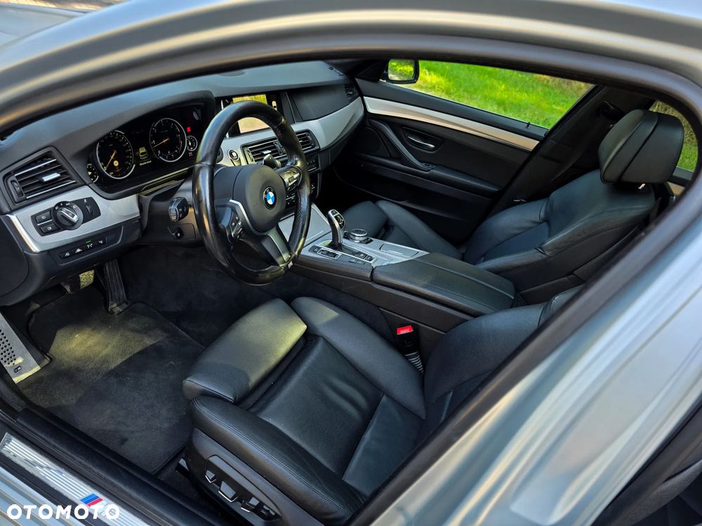 BMW Seria 5 530d xDrive - 13
