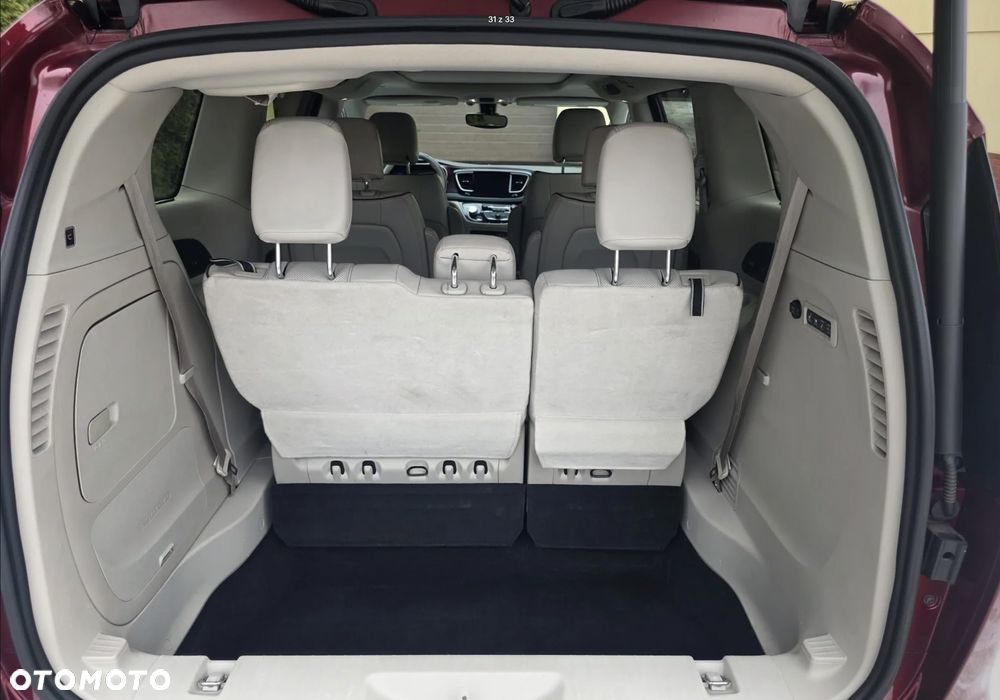 Chrysler Pacifica - 27
