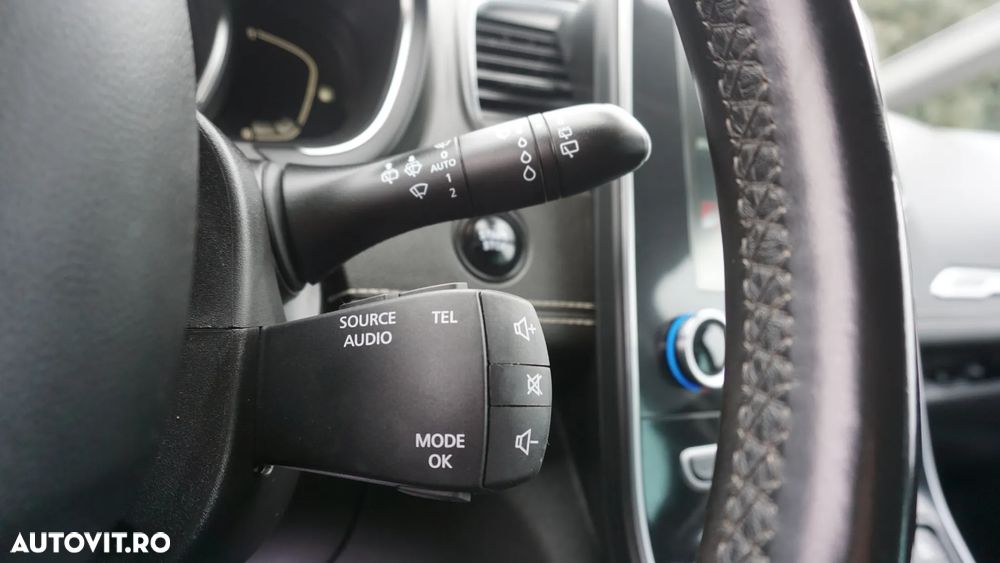 Renault Grand Scenic ENERGY TCe 130 BOSE EDITION - 24