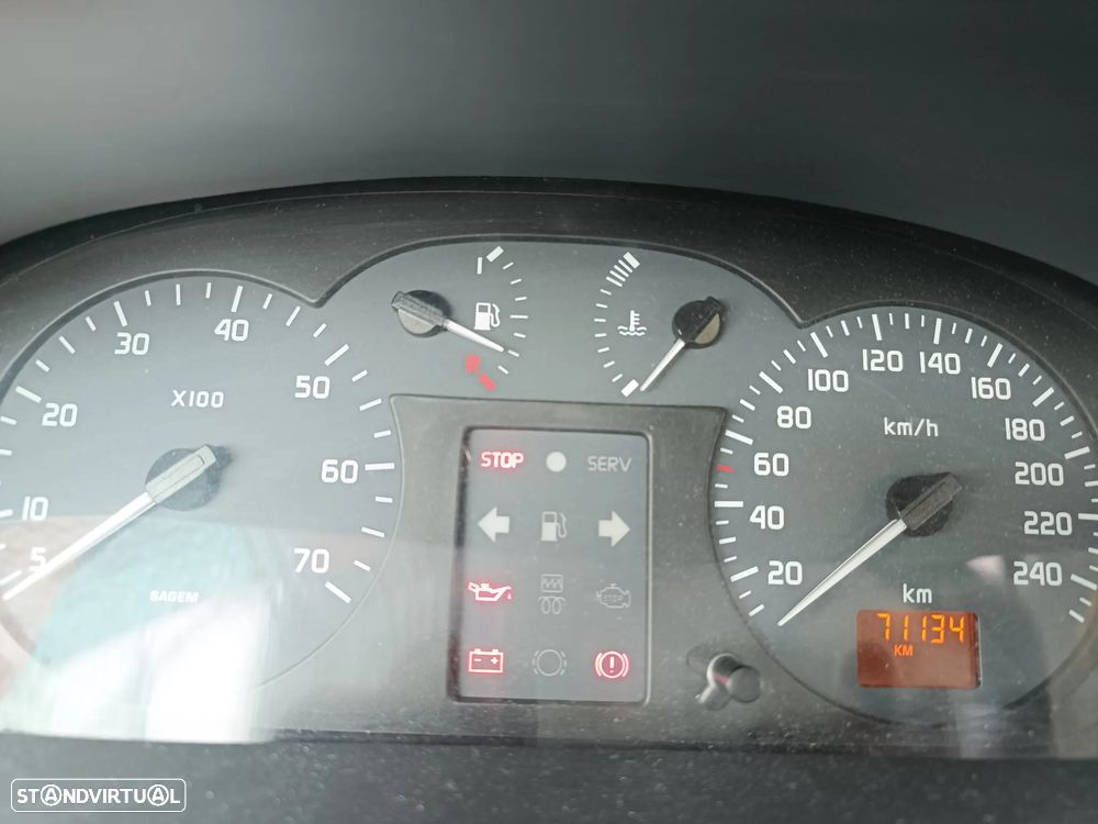 Renault Mégane Classic 1.4 16V RTE AC — fotografia 13