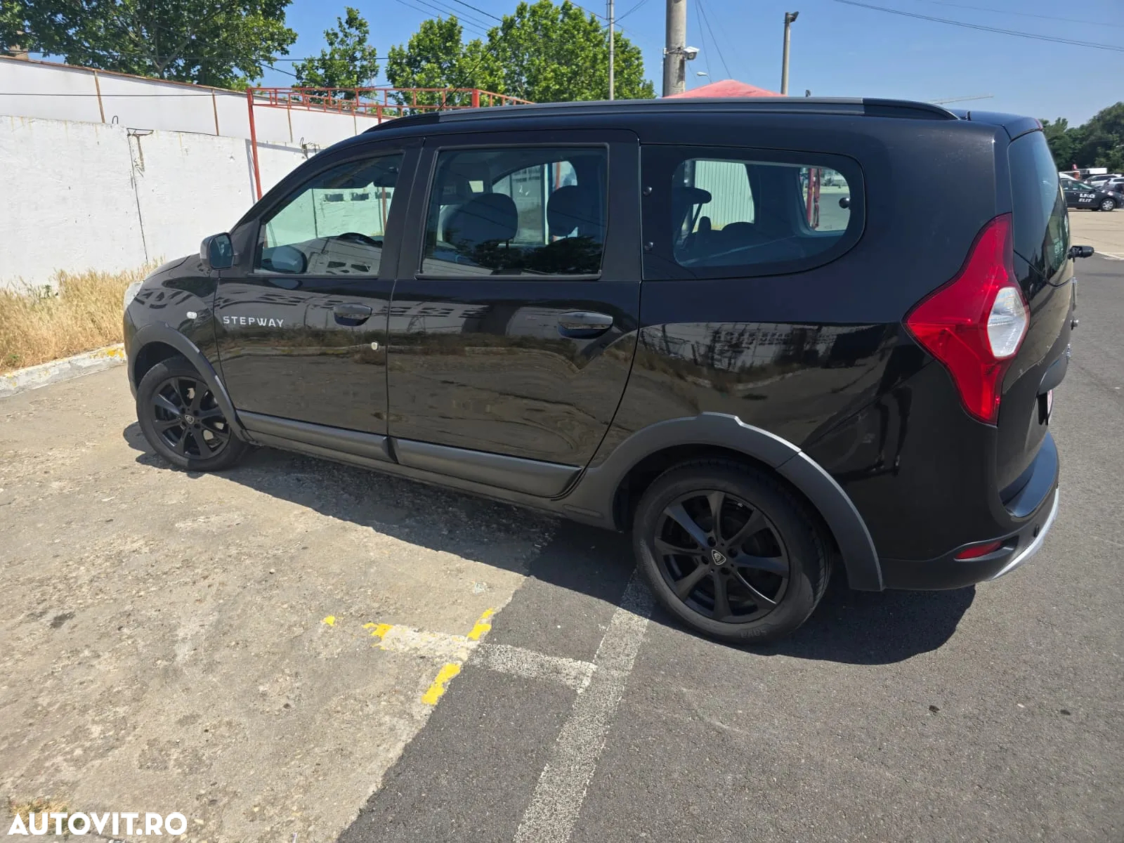 Dacia Lodgy 1.2 TCe 115 CP Stepway - 13