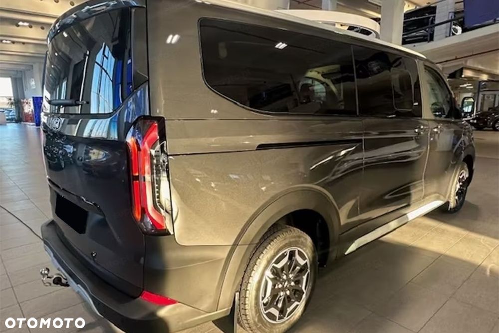 Ford Tourneo Custom - 9
