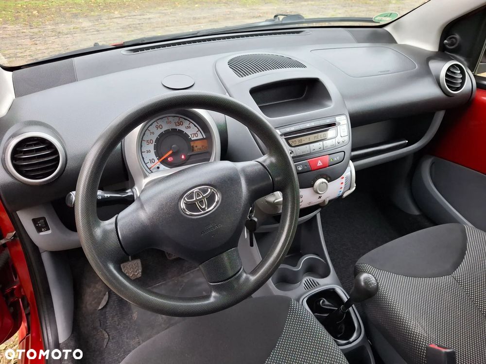 Toyota Aygo Standard - 16