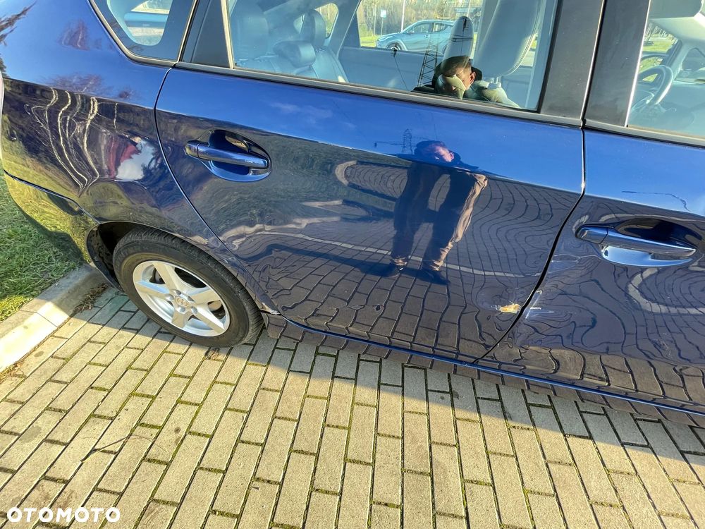 Toyota Prius (Hybrid) Sol - 5