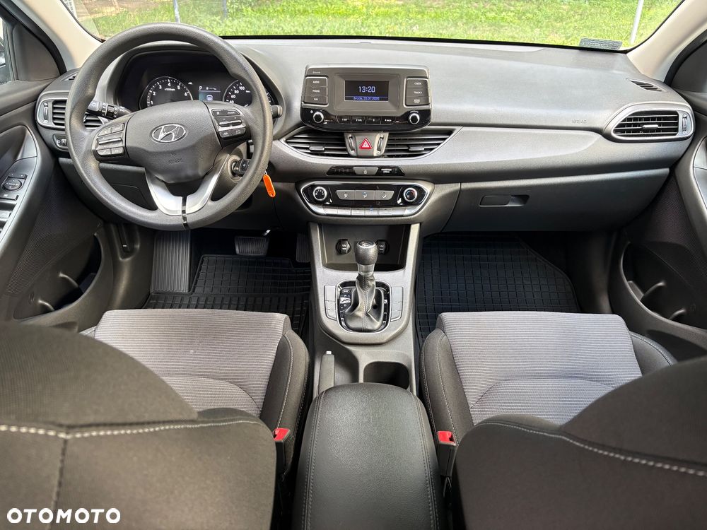 Hyundai i30 1.0 T-GDI Classic + DCT - 11