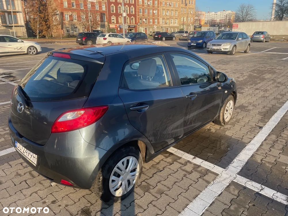 Mazda 2 - 5