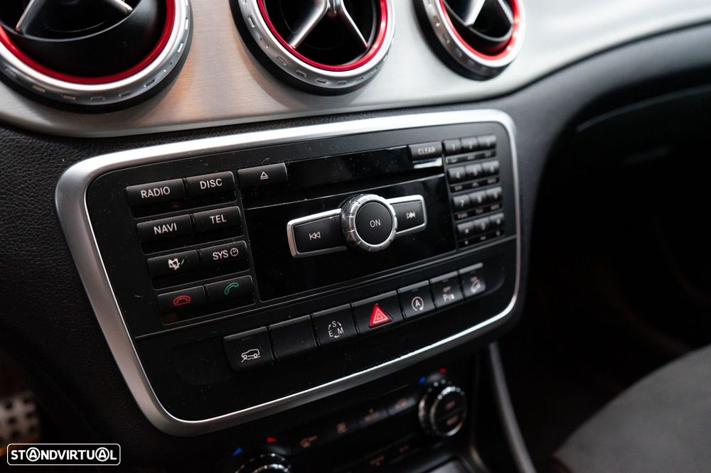 Mercedes-Benz GLA 220 d AMG Line - 33