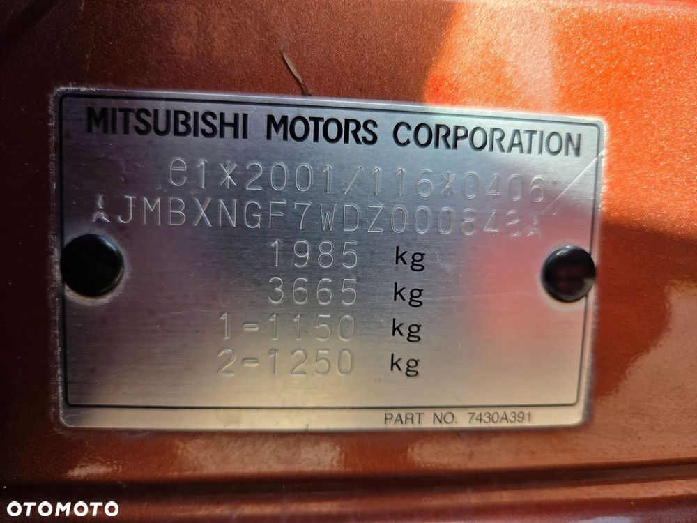 Mitsubishi Outlander - 8