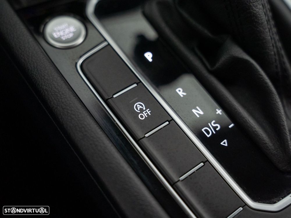 VW Passat Variant 2.0 TDI Business DSG - 25