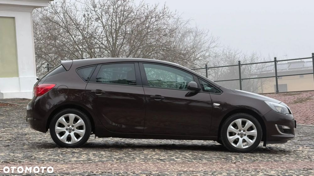 Opel Astra - 9