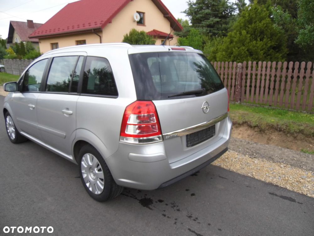 Opel Zafira 1.8 Design Edition - 8