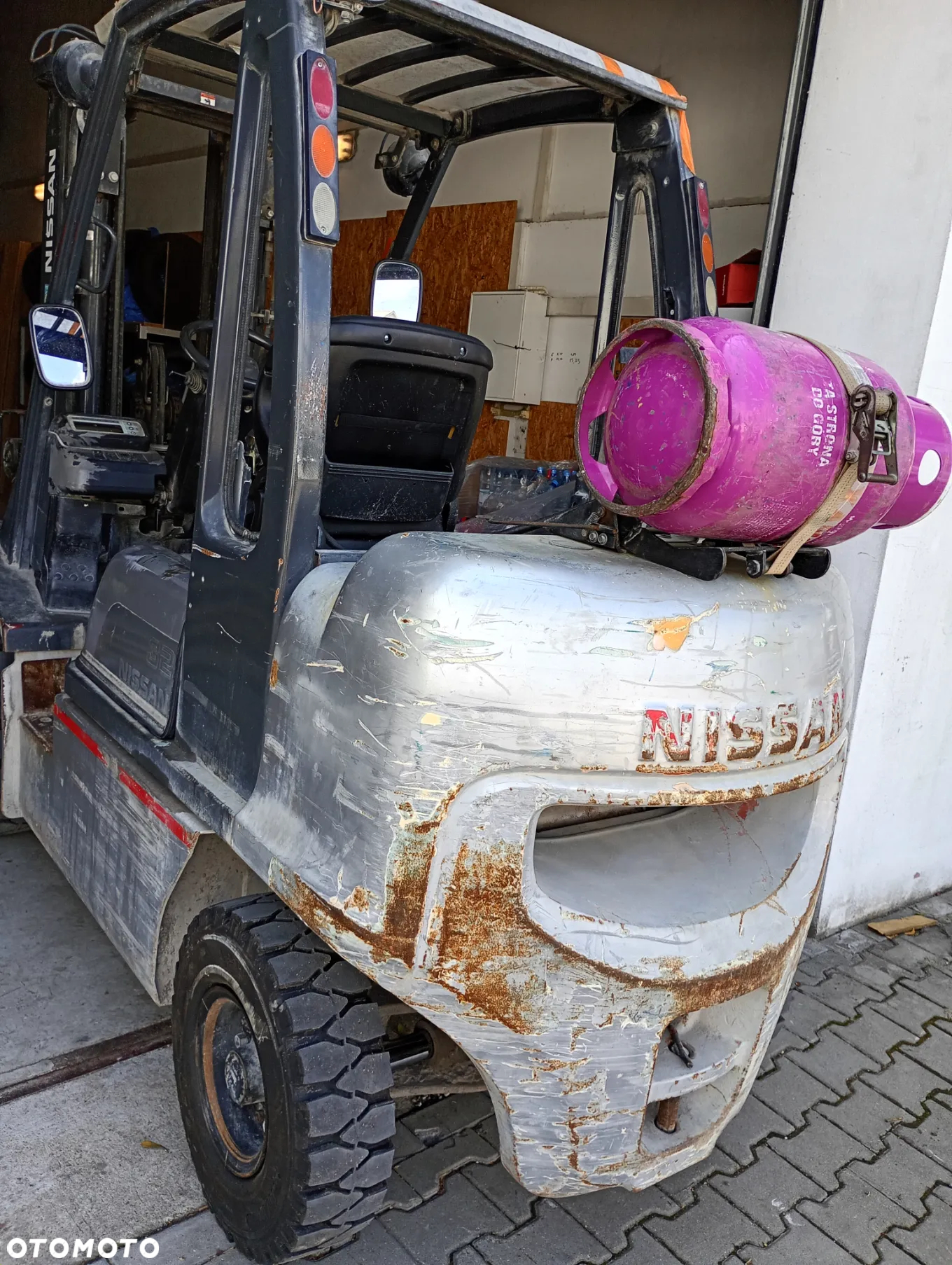 Nissan UG1D2A32LQ - 4