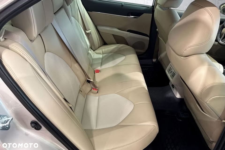 Toyota Camry 2.5 Hybrid Comfort CVT - 15