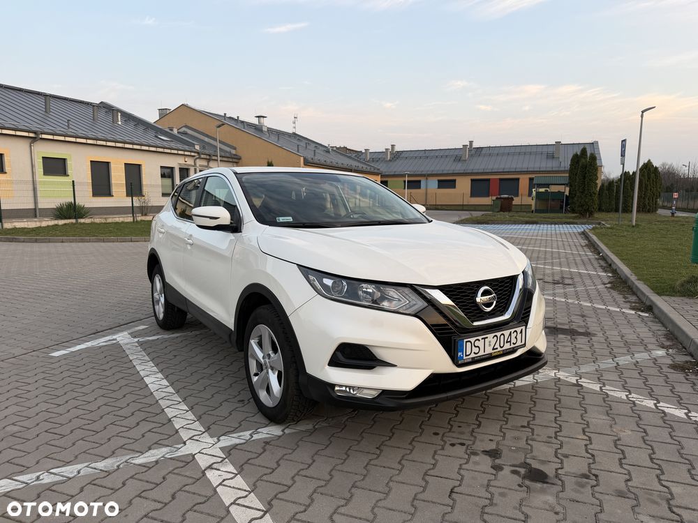 Nissan Qashqai 1.2 DIG-T Visia EU6 - 1