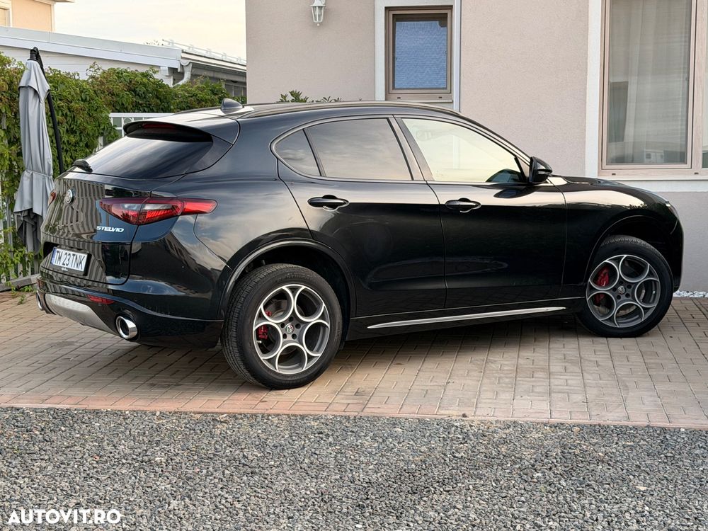 Alfa Romeo Stelvio - 5