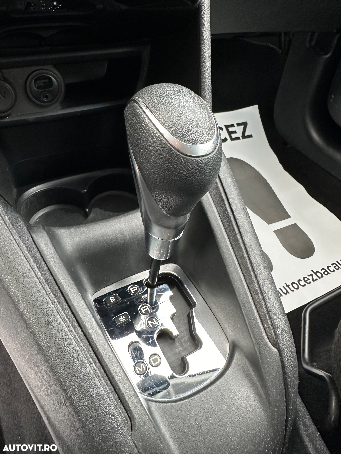Peugeot 208 - 30