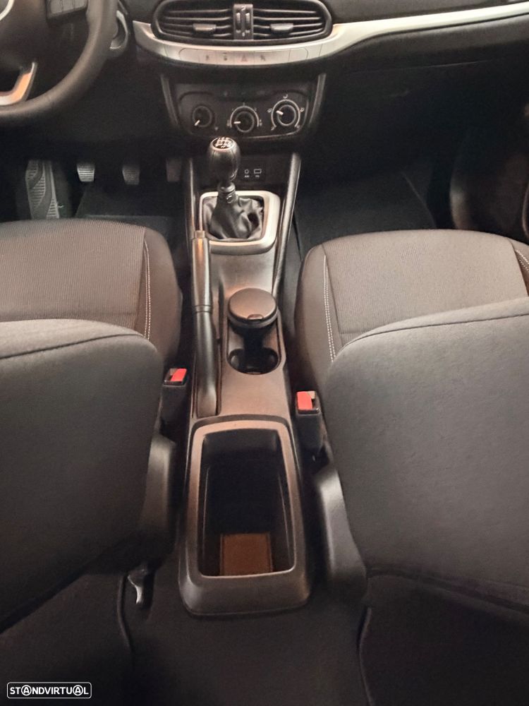 Fiat Tipo Station Wagon 1.4 Lounge J17 - 31