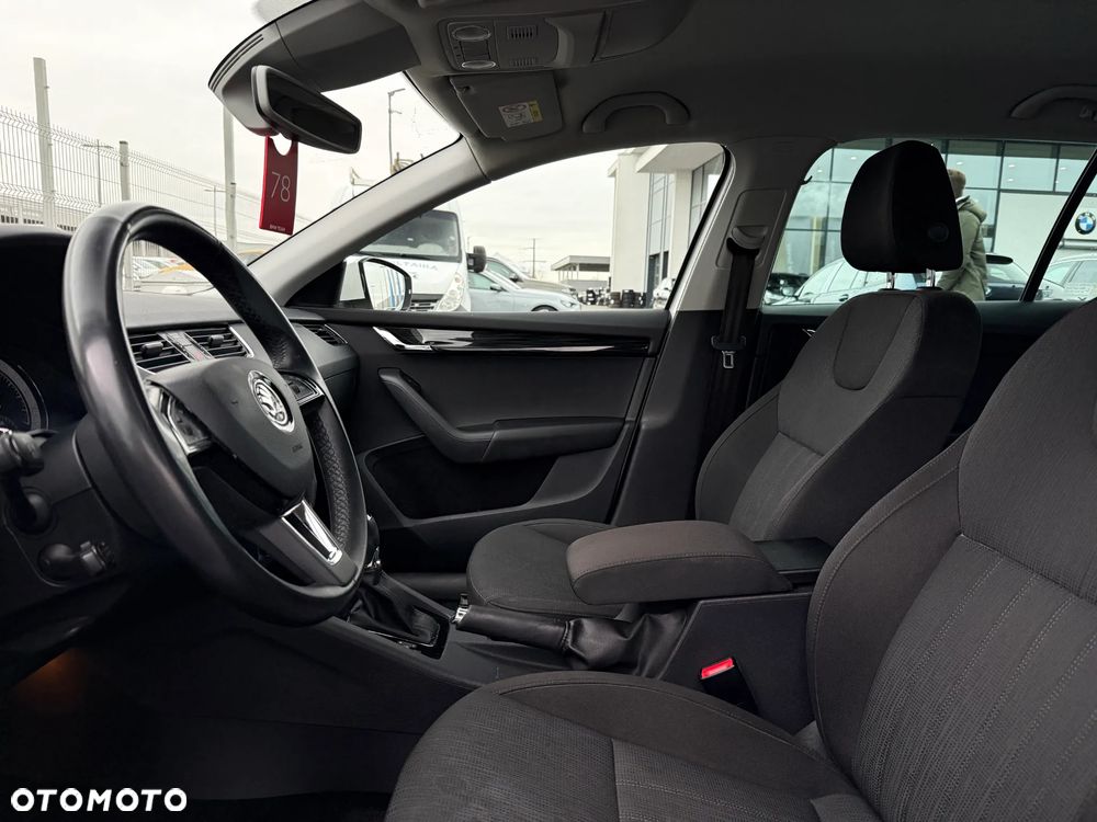 Skoda Octavia 2.0 TDI SCR Style DSG - 25