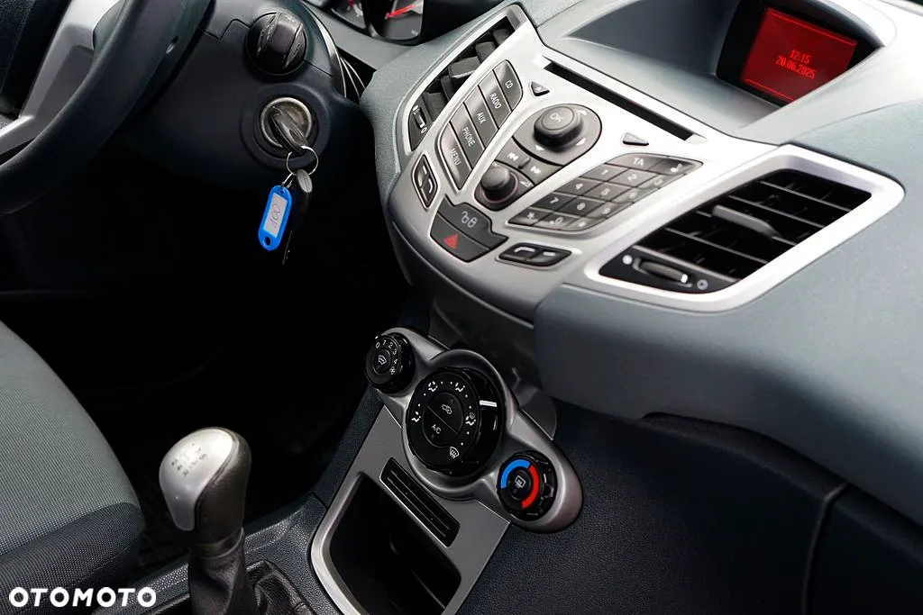 Ford Fiesta - 26