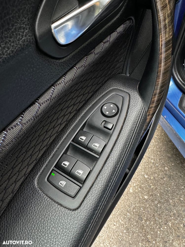 BMW Seria 1 118d Sport Line - 10