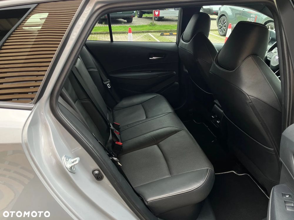 Toyota Corolla 2.0 Hybrid Executive - 21