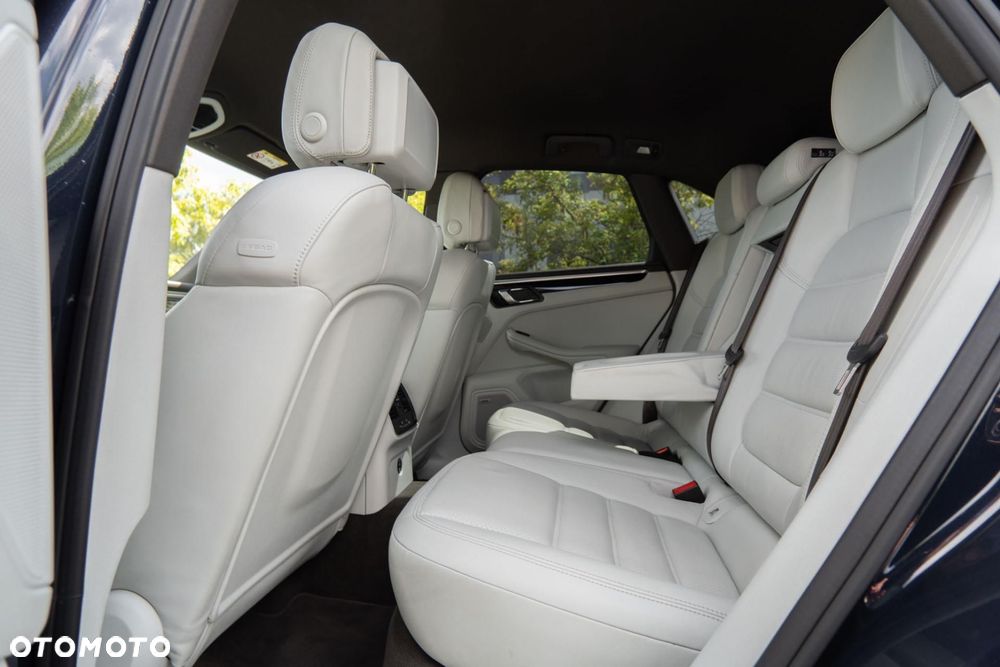 Porsche Macan Standard - 15