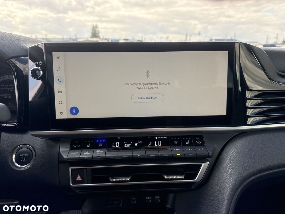 Toyota Camry - 22
