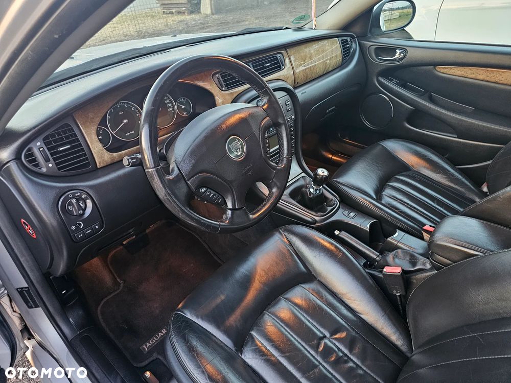Jaguar X-Type - 14