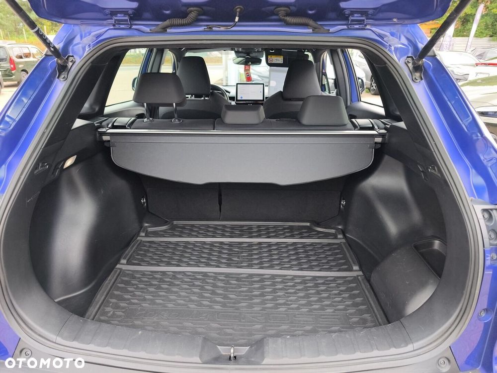 Toyota Corolla Cross - 13