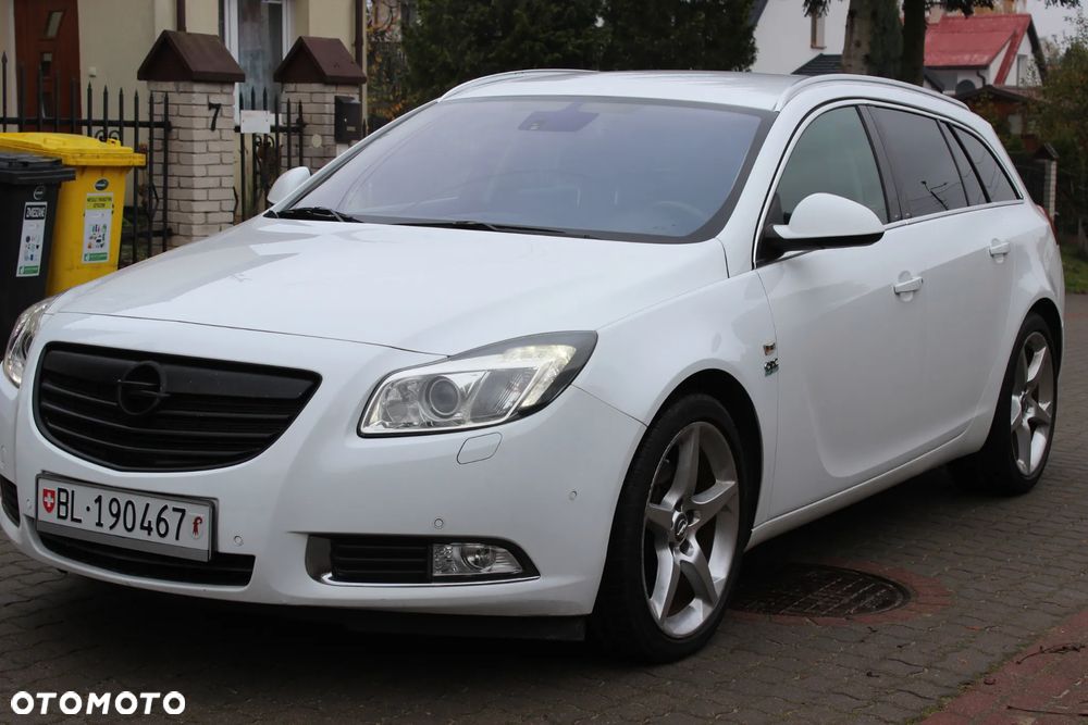 Opel Insignia 2.0 Turbo Sports Tourer - 1