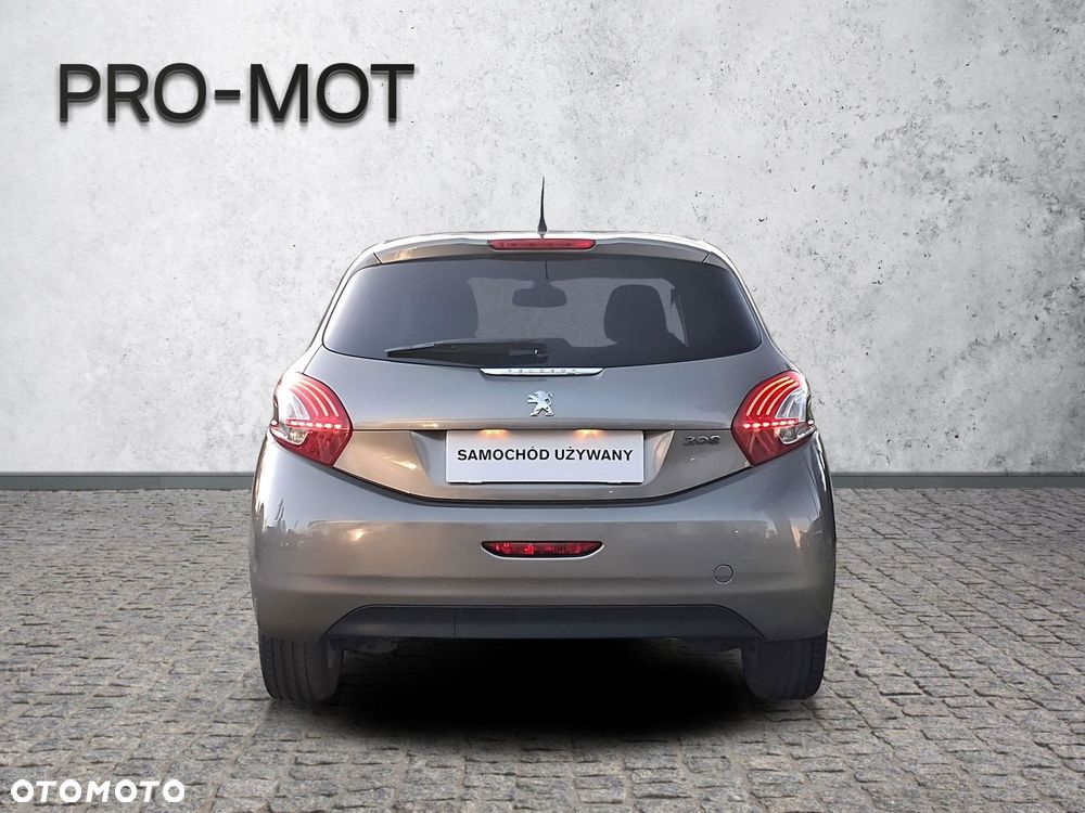 Peugeot 208 - 4