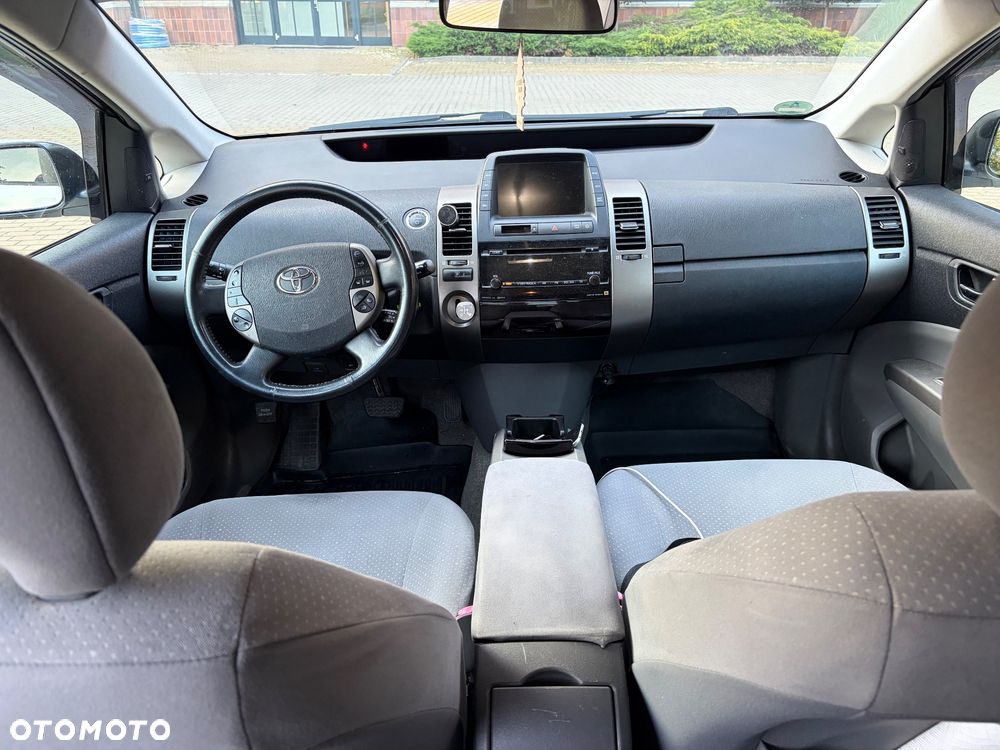 Toyota Prius (Hybrid) Sol - 19
