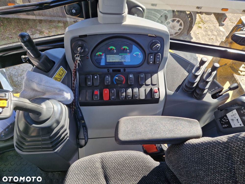 Caterpillar 432F2 - 9