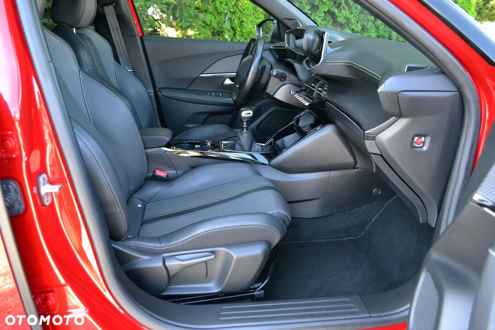 Peugeot 2008 1.2 PureTech GT Line S&S - 15