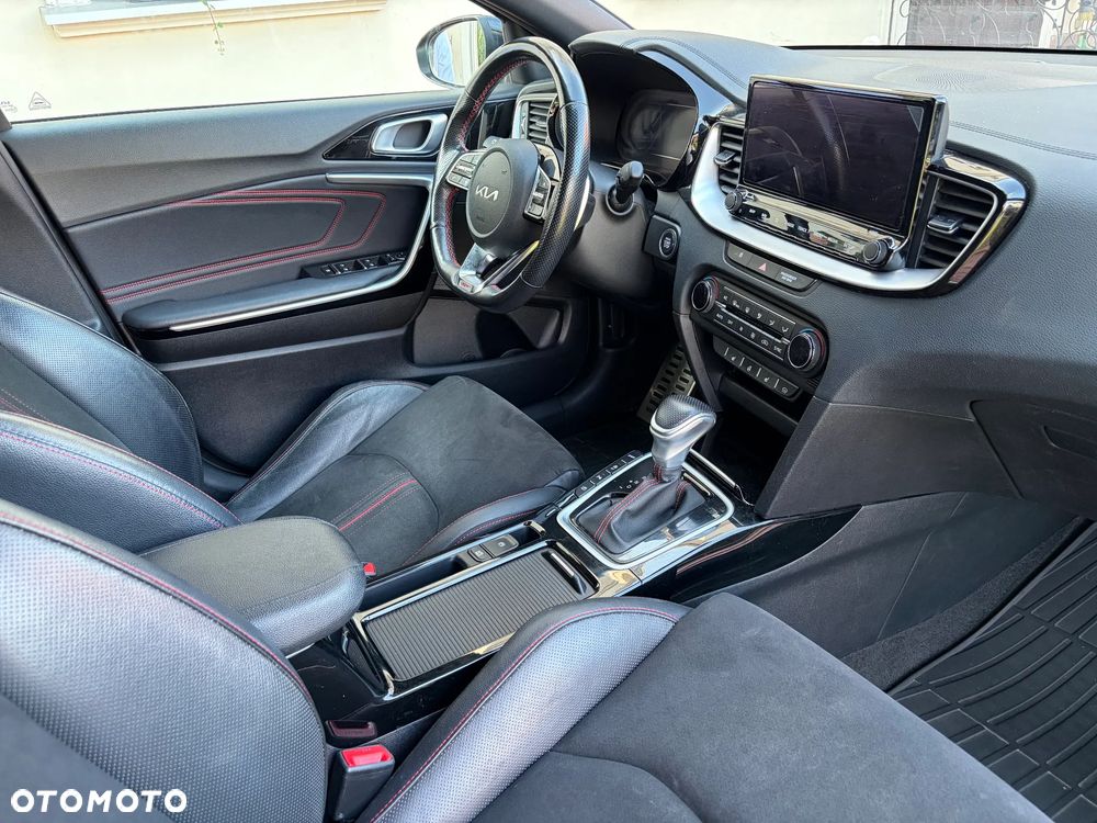 Kia ProCeed - 23