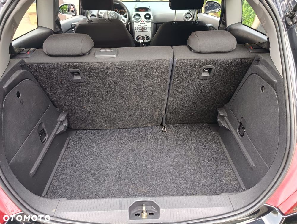 Opel Corsa 1.4 16V Essentia - 10