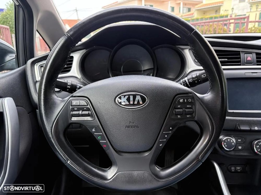 Kia Ceed 1.4 CRDi Nav Line - 38