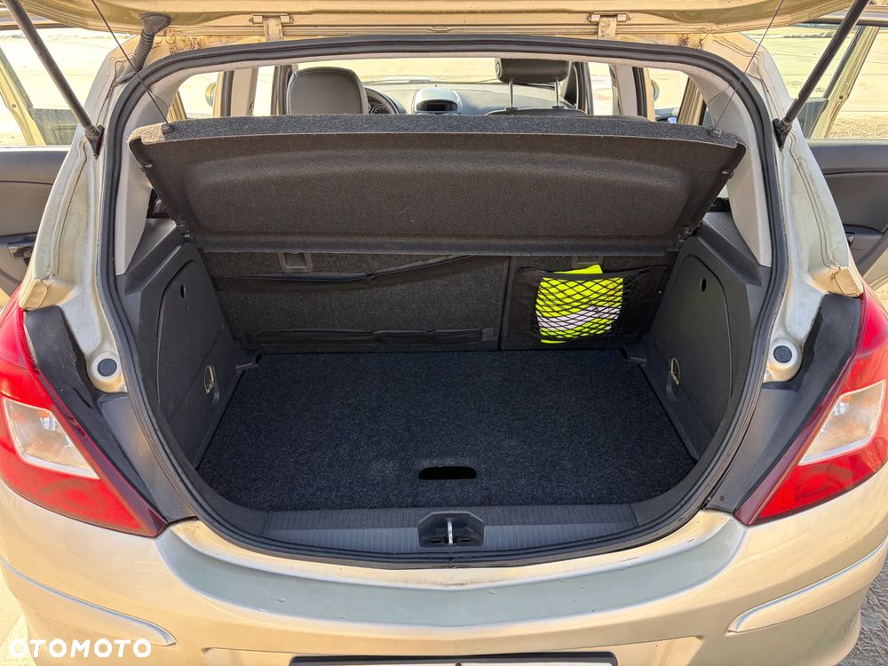 Opel Corsa - 11