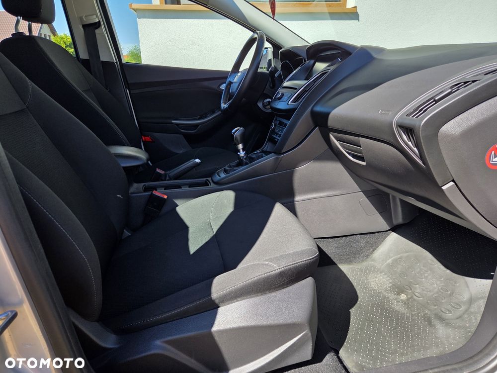Ford Focus - 8