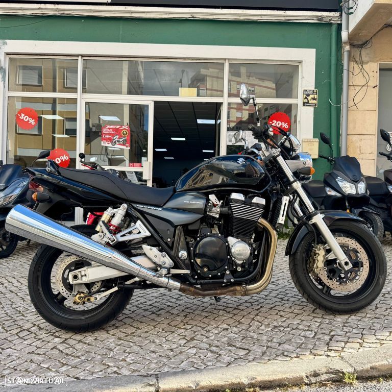 Suzuki GSX 1400 - 29