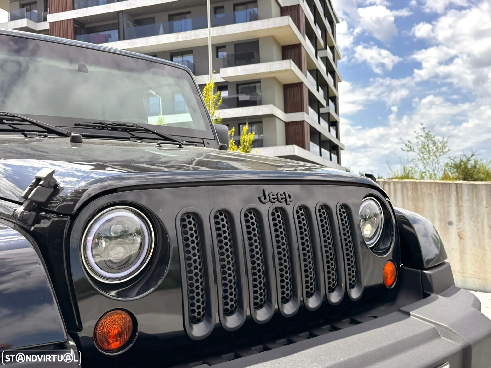 Jeep Wrangler Unlimited 2.8 CRD DPF Auto Sahara - 3