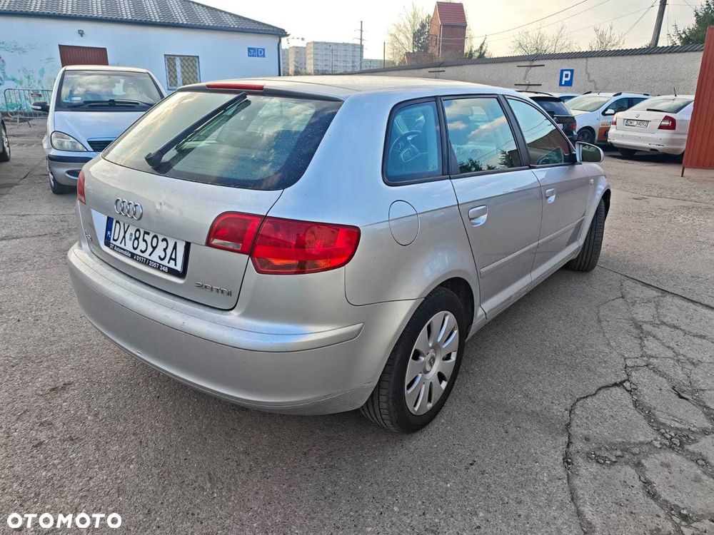 Audi A3 Sportback - 3