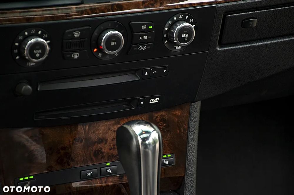 BMW Seria 5 530d - 32