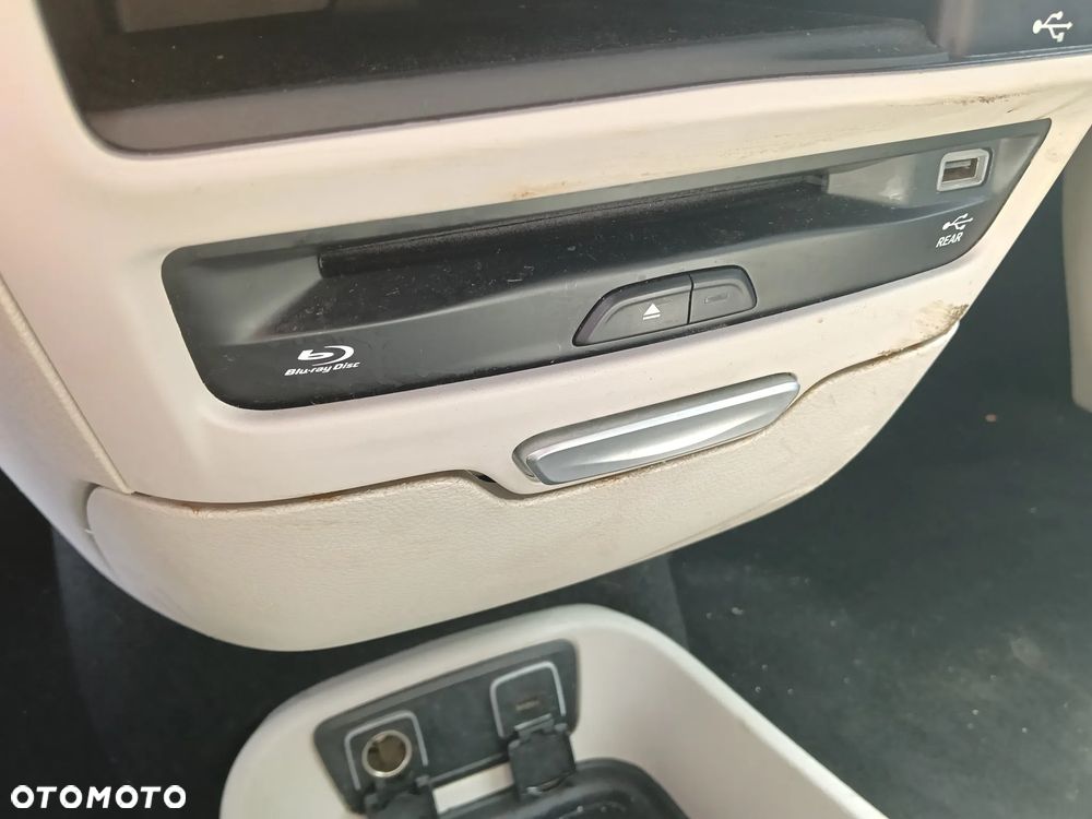 Chrysler Pacifica - 22