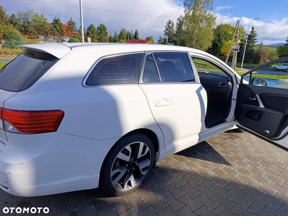 Toyota Avensis - 16